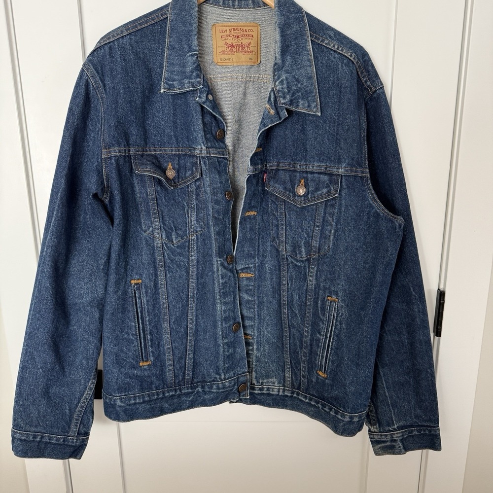 Vintage Levis Denim Trucker Jean Jacket Men's Size 46L USA Made 71506-0216 '91
